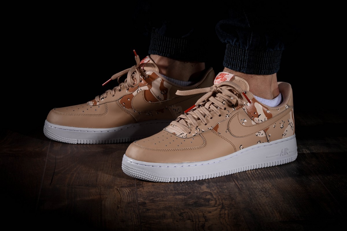 NIKE AIR FORCE 1 '07 LV8 SAHARA CAMO