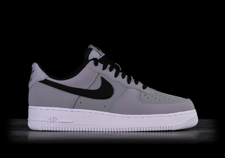 nike air force 1 07 leather trainers