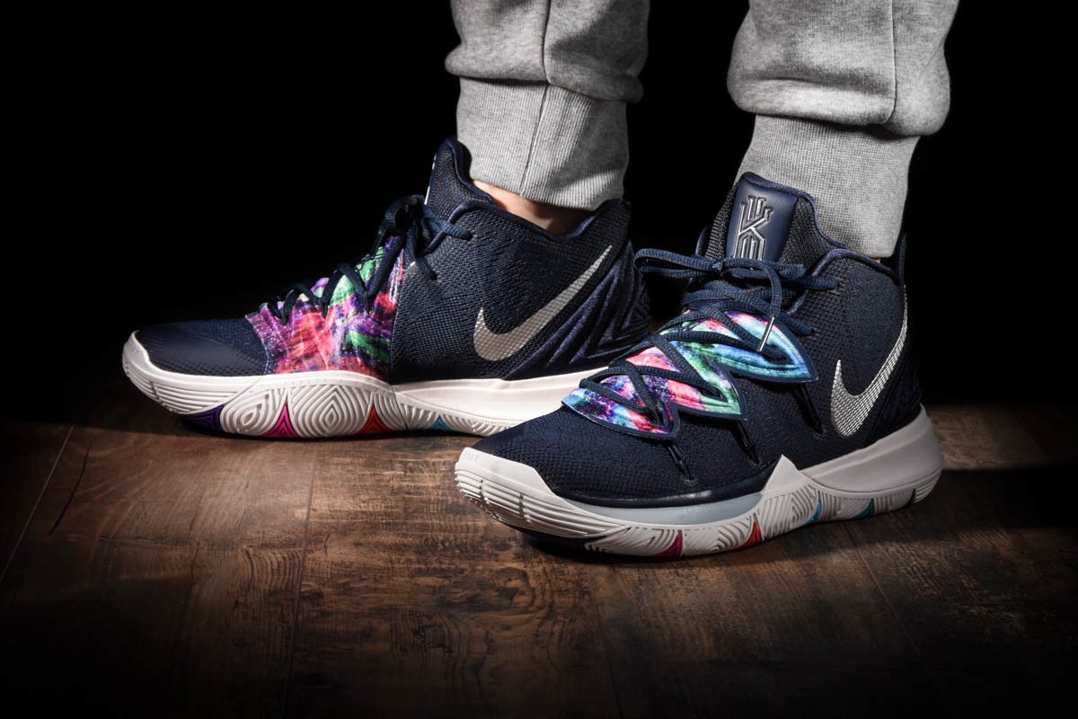 NIKE KYRIE 5 MULTI COLOR