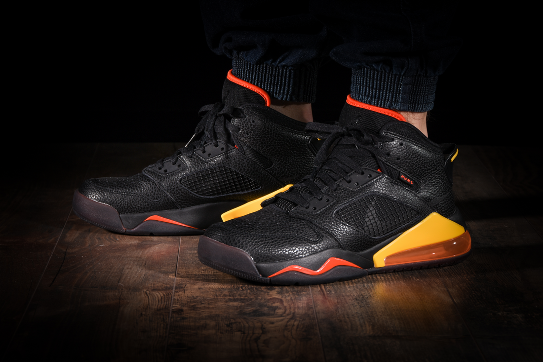 NIKE AIR JORDAN MARS 270 CITRUS