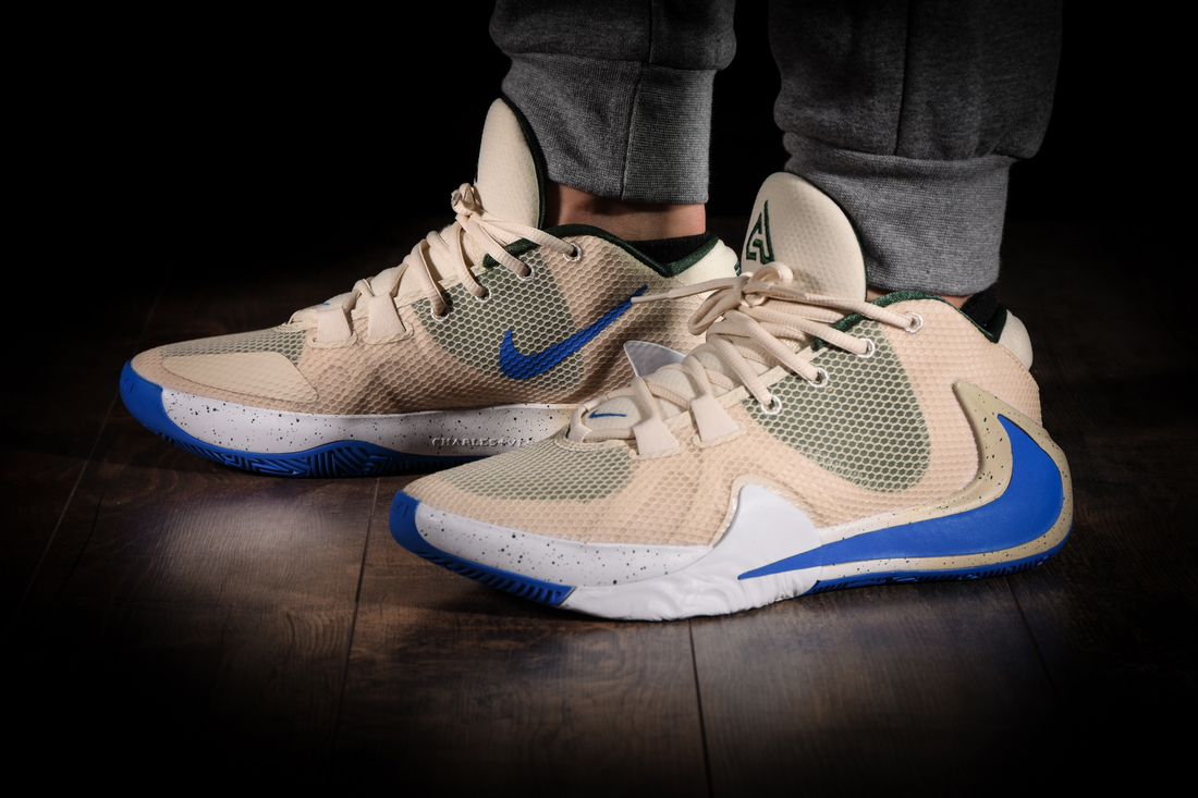 NIKE ZOOM FREAK 1 CREAM CITY GIANNIS ANTETOKOUNMPO